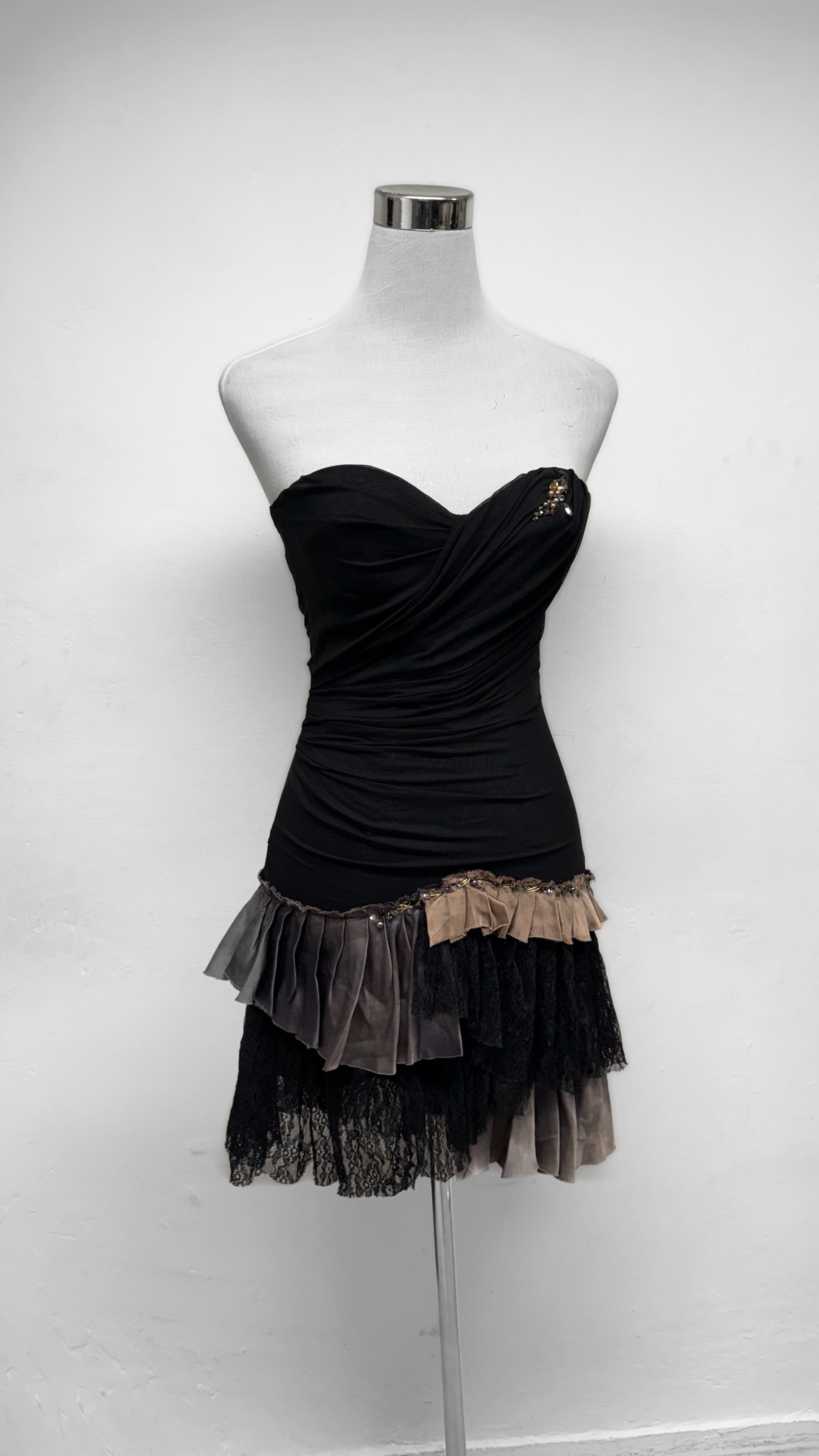 DRESSES