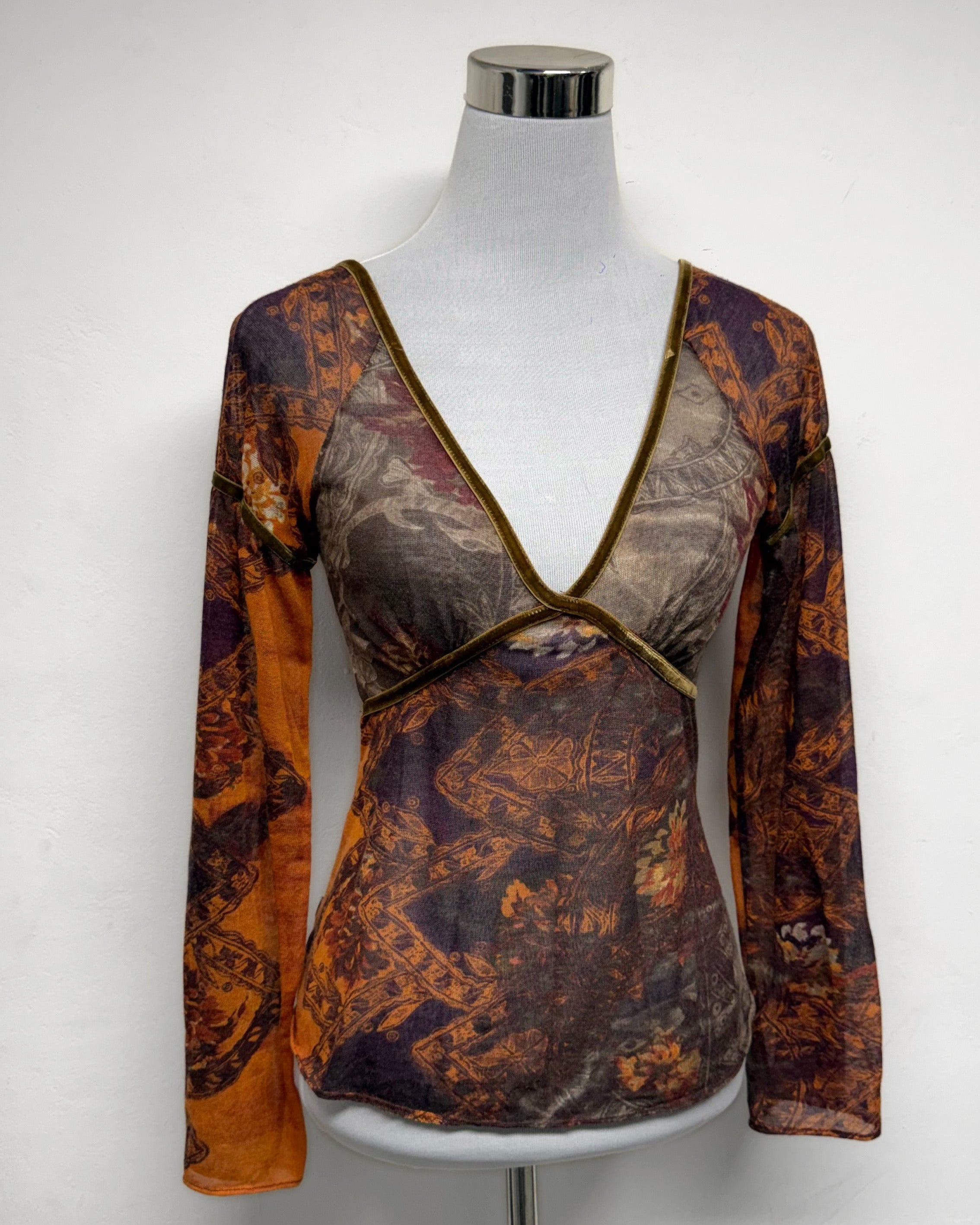 Multicolored mesh printed top